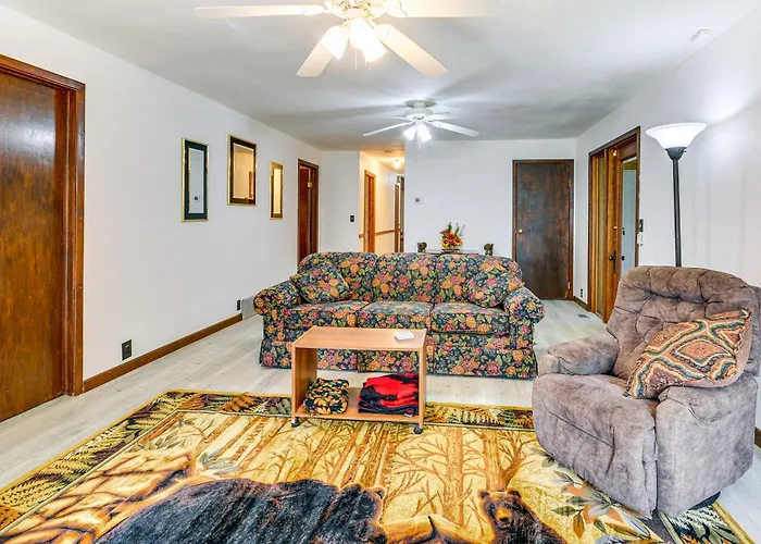 Holiday home 7 Mi To Bighorn Nat'l Forest: Dog-friendly *